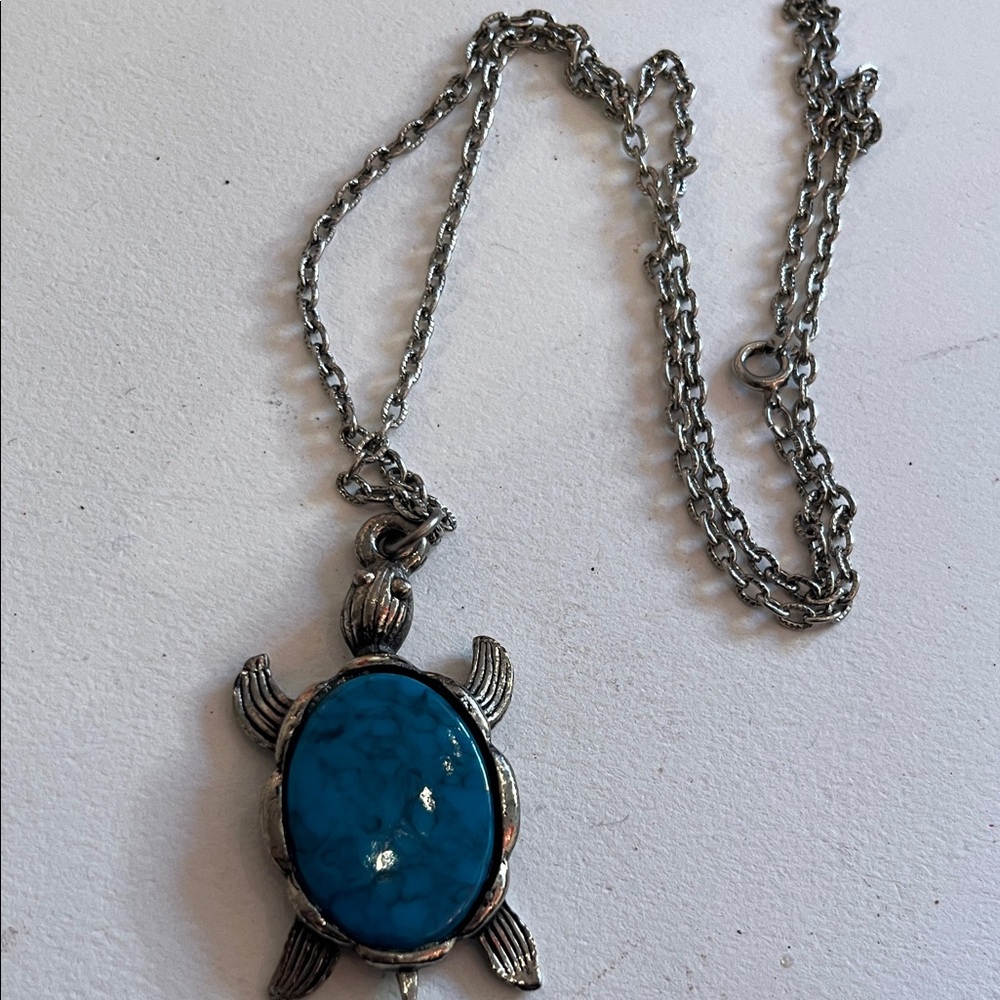 Silver PEWTER HAWAIIAN  Turtle Pendant Necklace with Blue Stone,